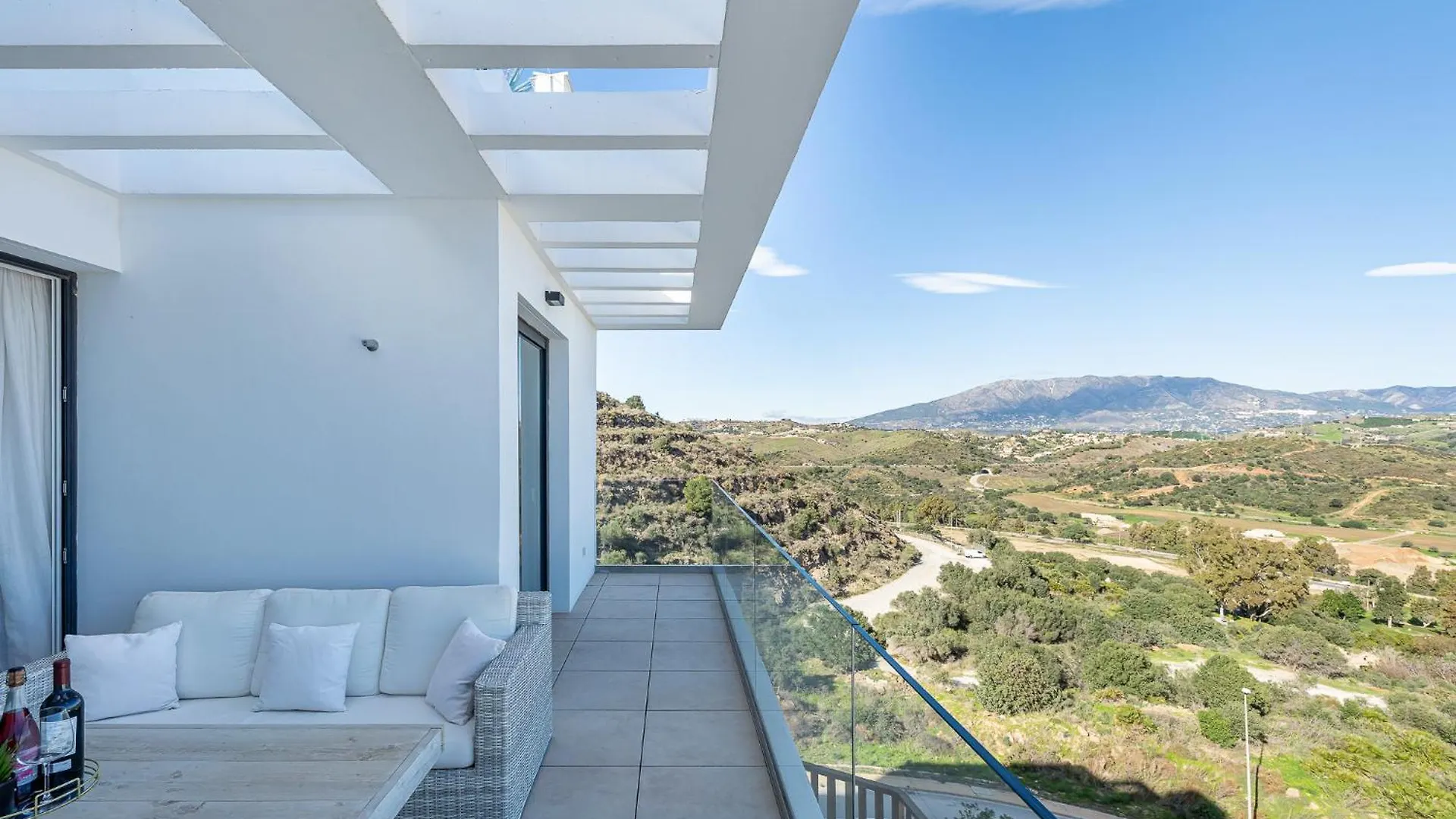 797 Holiday Rentals - Moderno Apartamento Con Hermosa Vista La Cala De Mijas