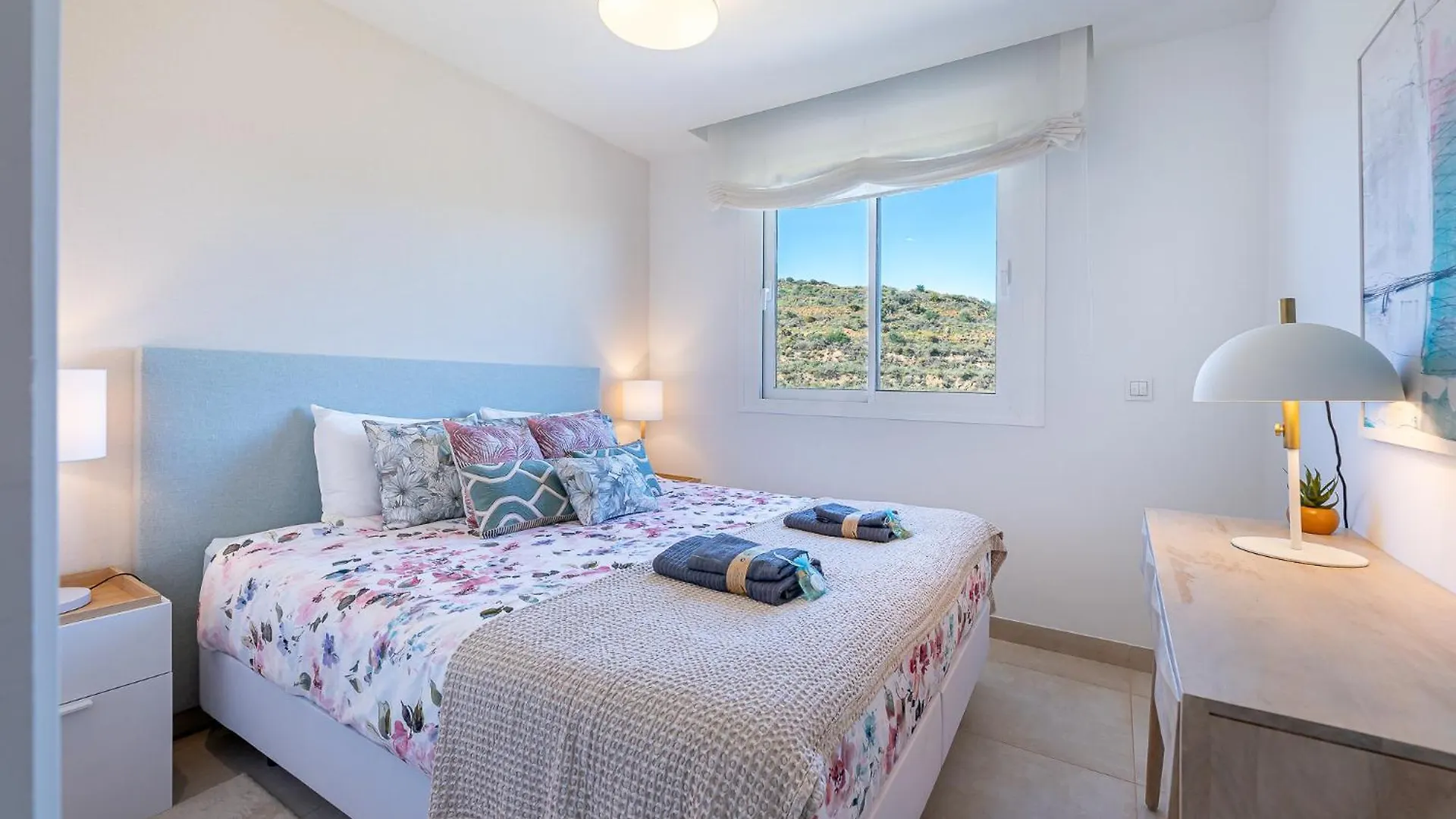 797 Holiday Rentals - Moderno Apartamento Con Hermosa Vista La Cala De Mijas